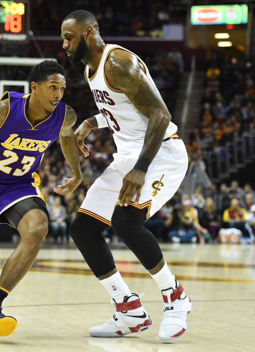 九州娱乐-关于比尔梅尔再胜马刺，麦克康奈尔表现出色领军胜利的信息